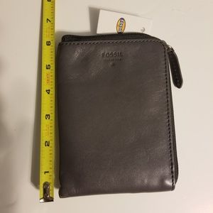NWT Fossil Passport Wallet Gray